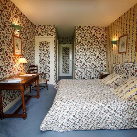 Hotel Chateau De Castel Novel - Les Collectionneurs Varetz Екстериор снимка