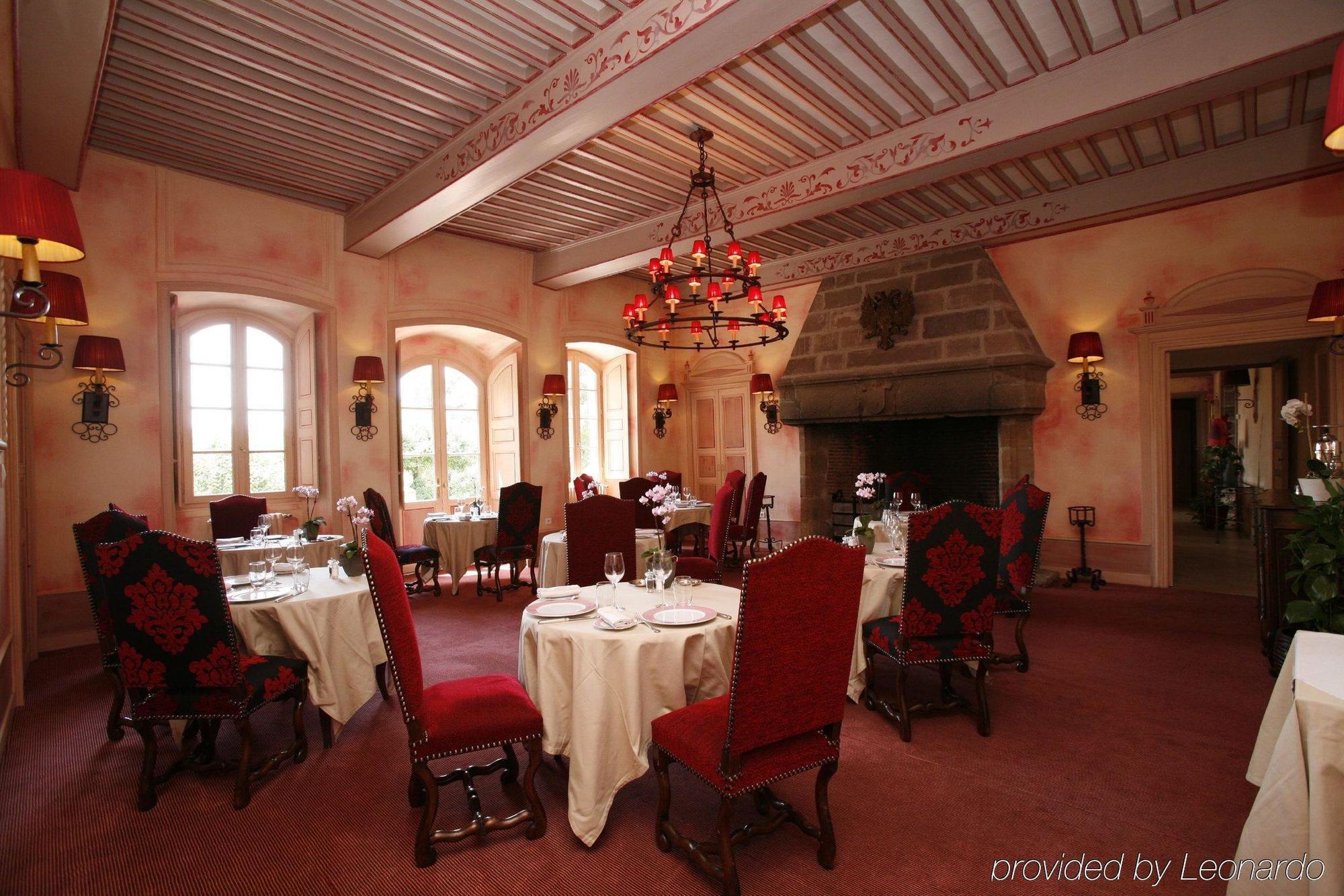 Hotel Chateau De Castel Novel - Les Collectionneurs Varetz Ресторант снимка