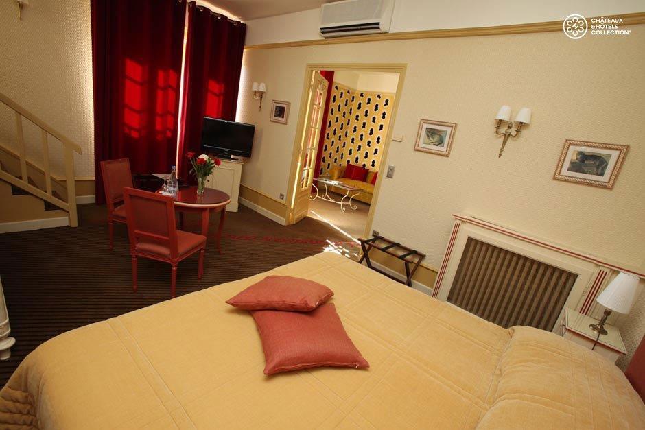 Hotel Chateau De Castel Novel - Les Collectionneurs Varetz Стая снимка