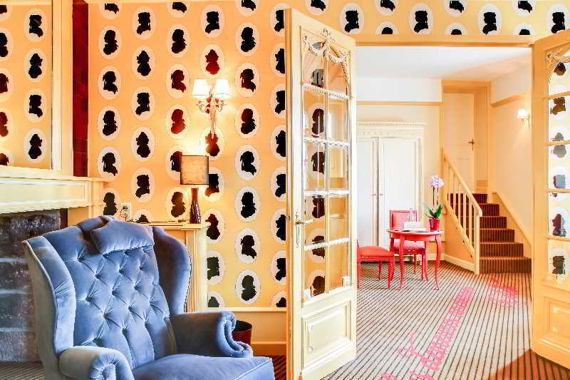 Hotel Chateau De Castel Novel - Les Collectionneurs Varetz Екстериор снимка